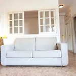 Skol 203. One Bedroom In Edificio Skol Building Μαρμπέλλα